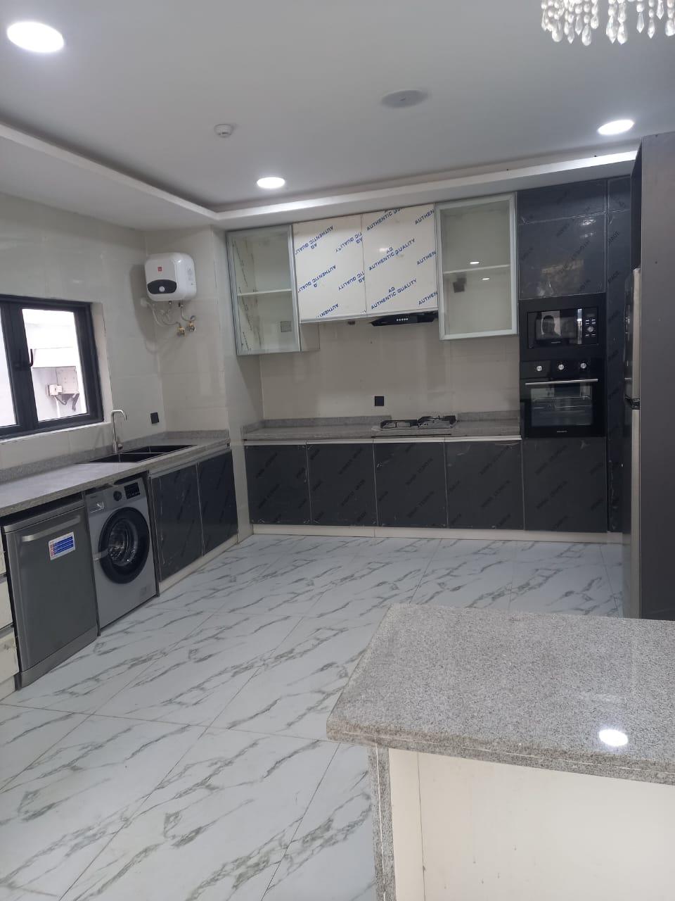 fully detached houses in Banana Island, Ikoyi for letting  Features: - 5 bedrooms all en-suite  $180,000 per annum per house