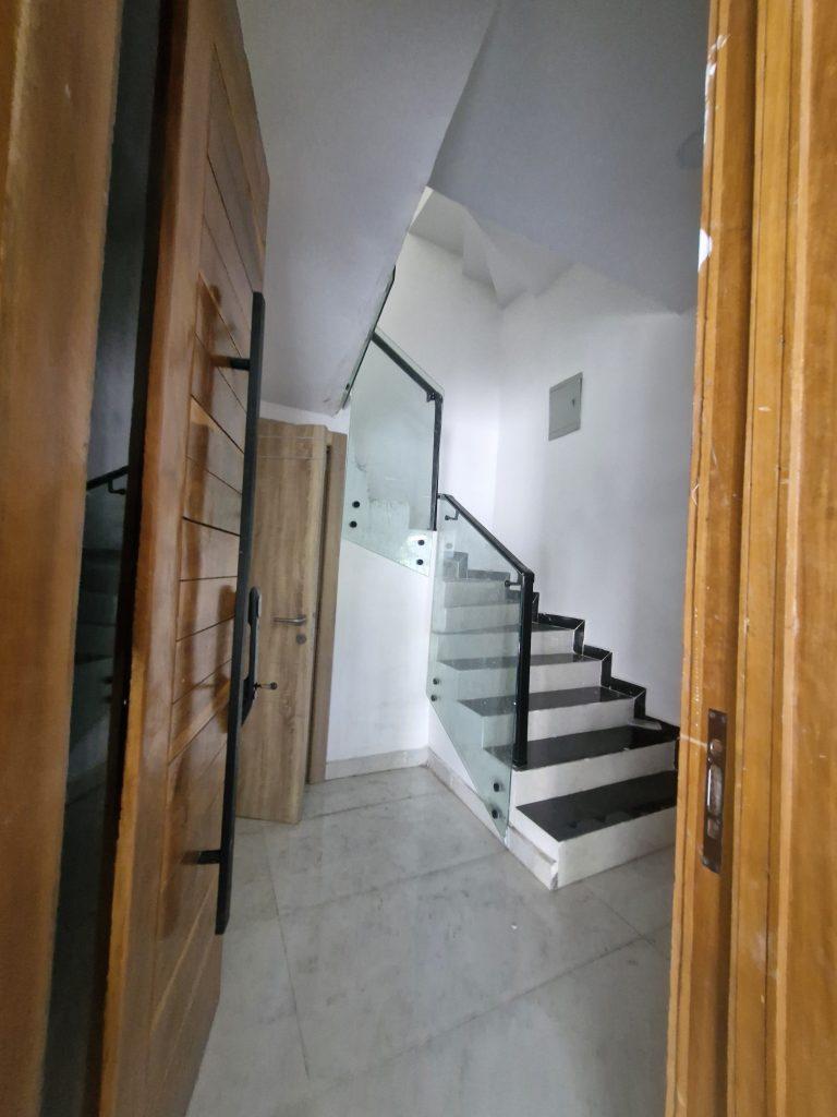 3 and 2 BED APARTMENT WITH ELEVATOR & POOL  Lekki Phase 1  3 bedroom-- 300m  2 bedroom-- 275m