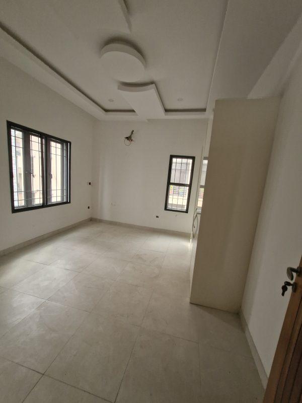 For Sale  5 BED FULLY DETACHED LEKKI PHASE 1  ₦600,000,000  all rooms ensuite