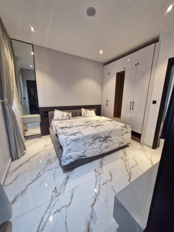 2 BED FURNISHED APARTMENT FOR SALE  Ilasan new road, Lekki   ₦210,000,000