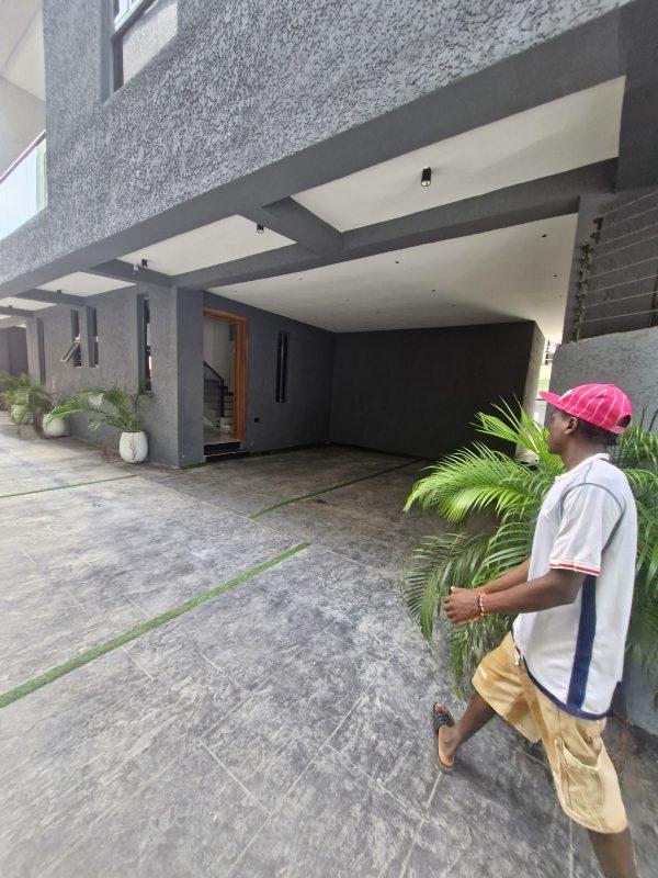 3 and 2 BED APARTMENT WITH ELEVATOR & POOL  Lekki Phase 1  3 bedroom-- 300m  2 bedroom-- 275m