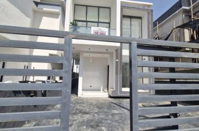 5 BED FULLY DETACH DUPLEX  Off addo road, Ajah   ₦200,000,000