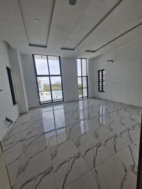 4 FULLY DETACHED DUPLEX WITH POOL  Orchid road, lekki  ₦250,000,000