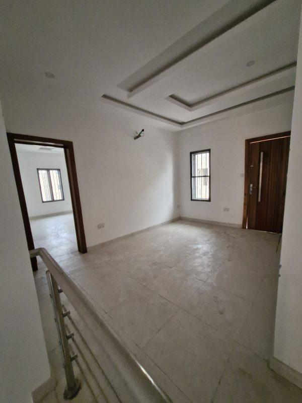 For Sale  5 BED FULLY DETACHED LEKKI PHASE 1  ₦600,000,000  all rooms ensuite