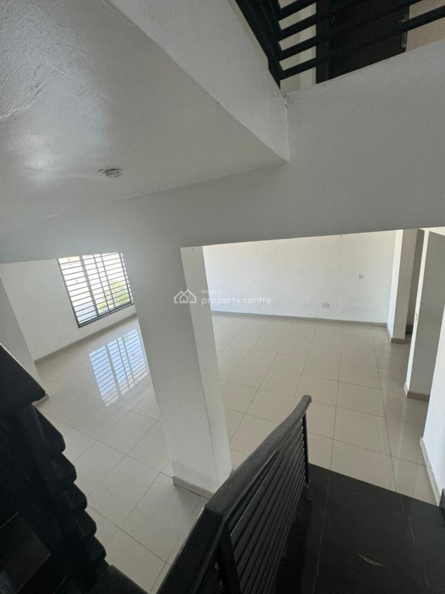 4 bedroom terraced duplex for rent