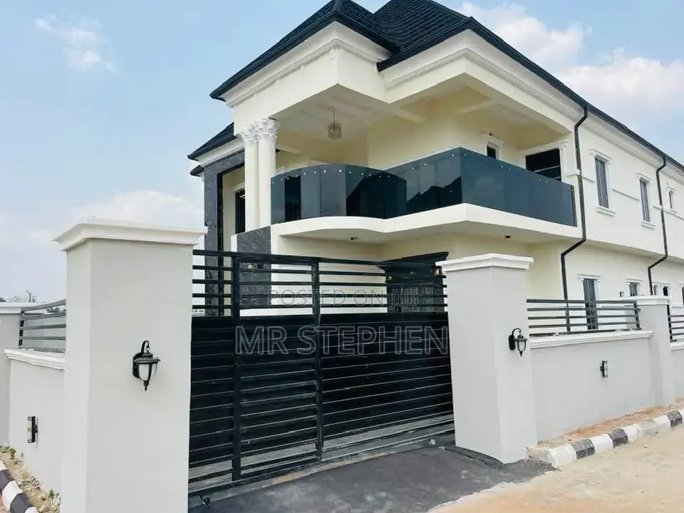 5 Bedroom Duplex for Sale in Owerri