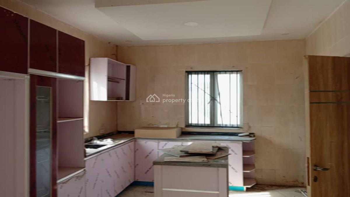 5 bedroom detached duplex for sale
