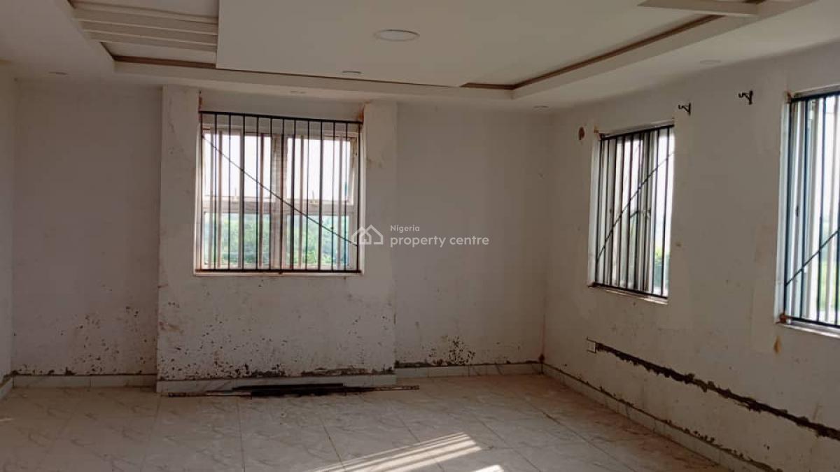 5 bedroom detached duplex for sale