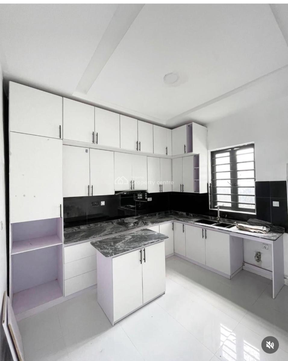 4 bedroom detached duplex for sale
