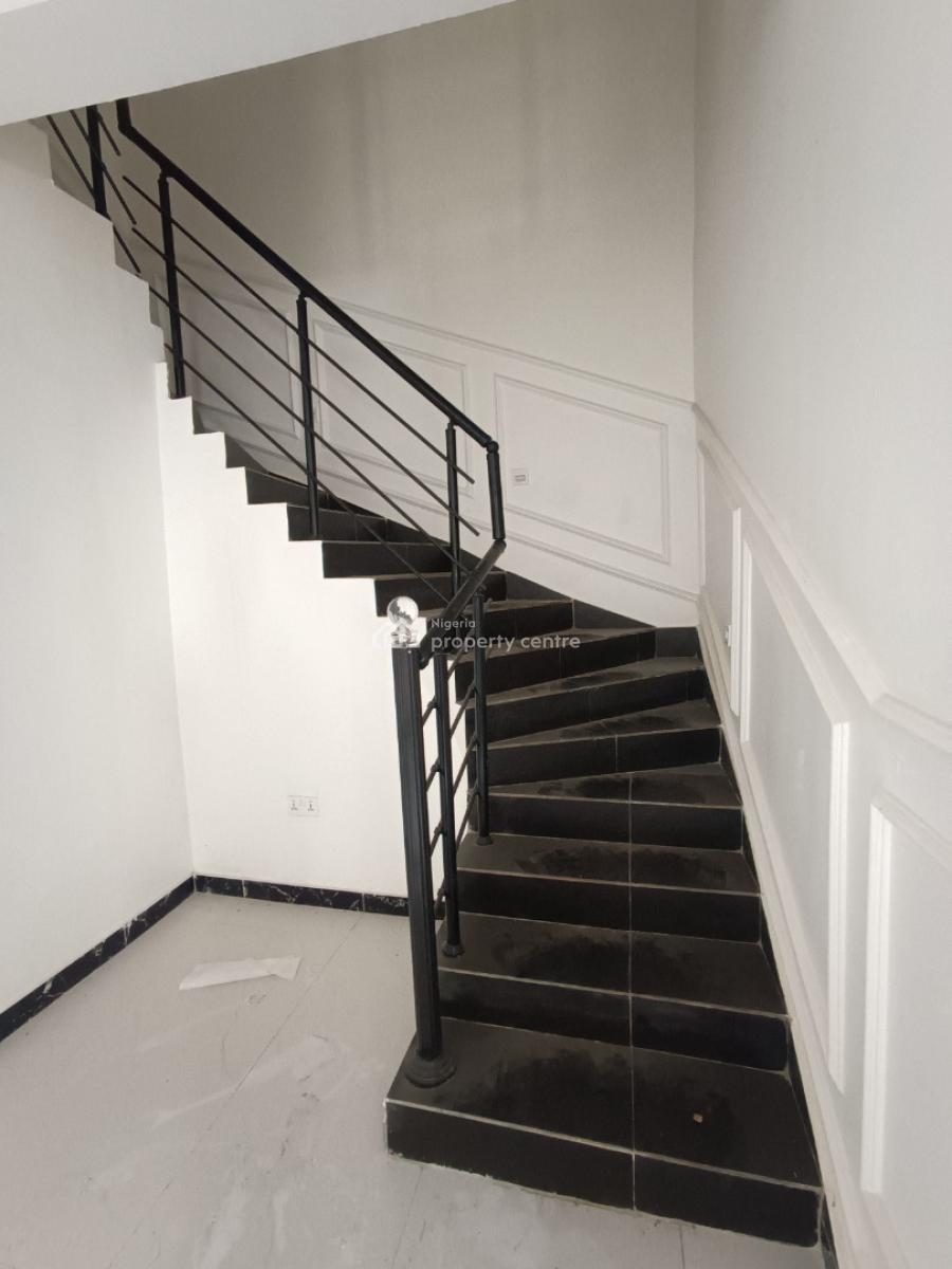 4 bedroom semi-detached duplex for rent