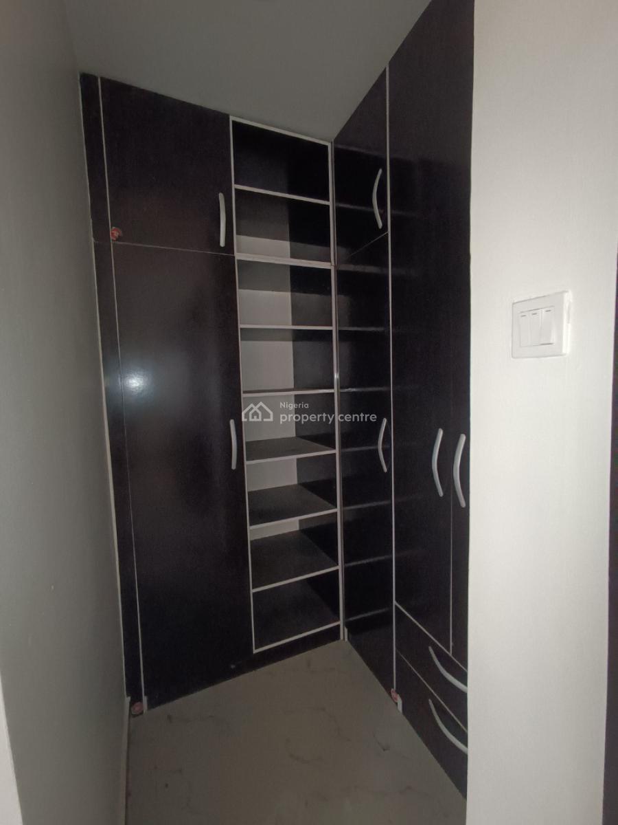 4 bedroom semi-detached duplex for rent