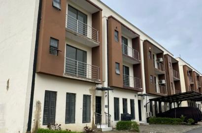 4 bedrooms terrace with 2 living rooms and a BQ