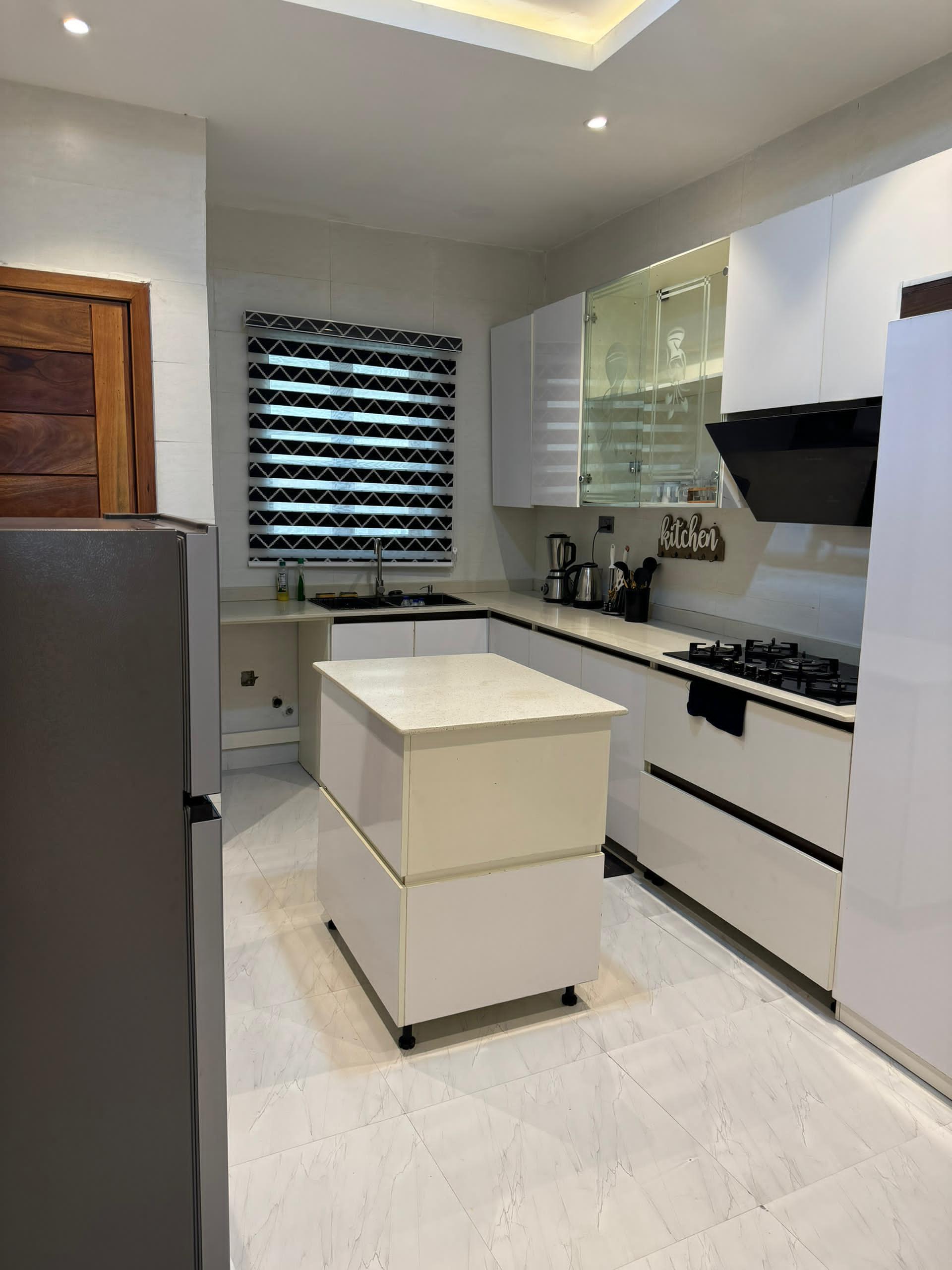 Luxury 3 bed in ikate available