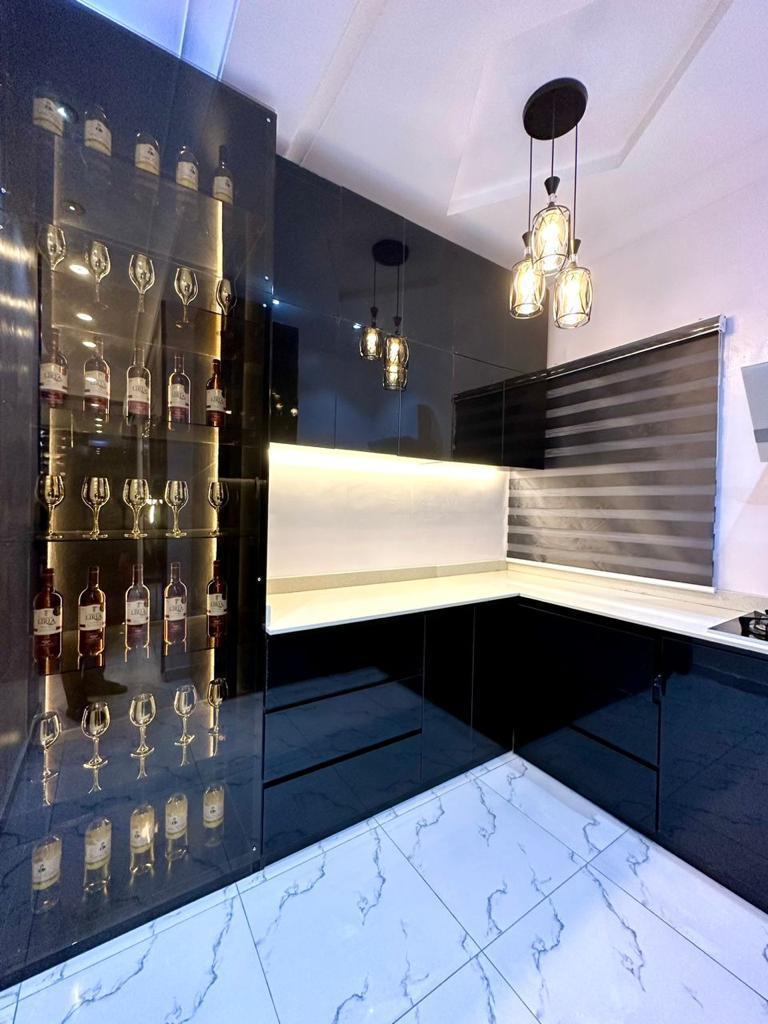 Treat yourself to a relaxing and heartfelt experience in our luxury 1 Bedroom Shortlet Apartment.