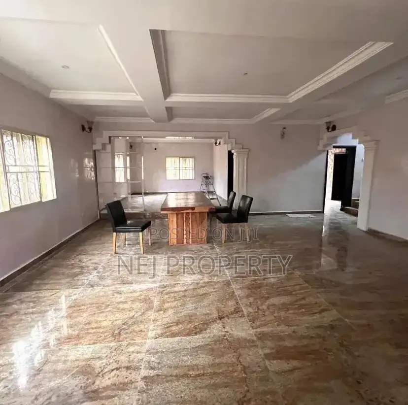 4bdrm Duplex in Life Camp for rent