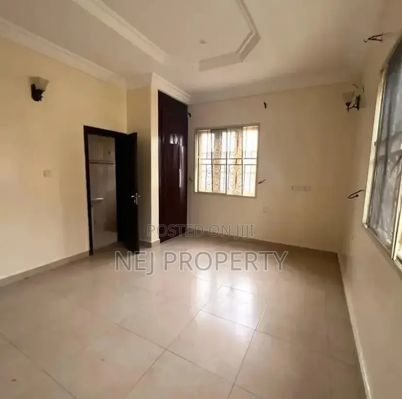 4bdrm Duplex in Life Camp for rent