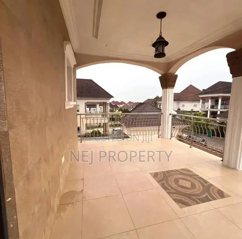 4bdrm Duplex in Life Camp for rent