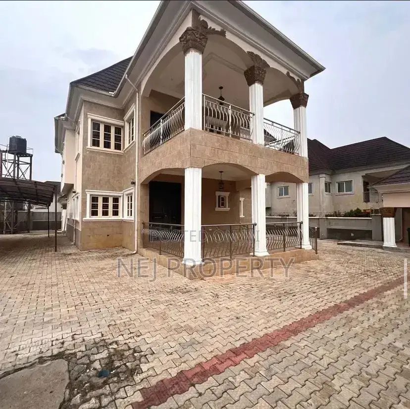 4bdrm Duplex in Life Camp for rent