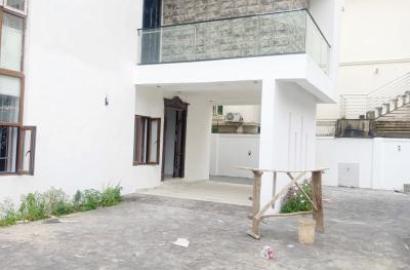 A Newly Built Spacious 6 Bedroom Fully Detached Duplex With Bq