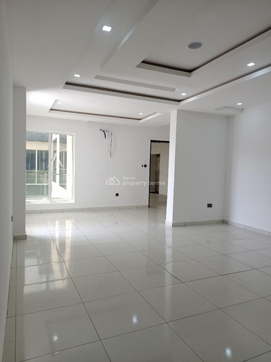 3 Bedroom Luxury Built Apartment With Bq