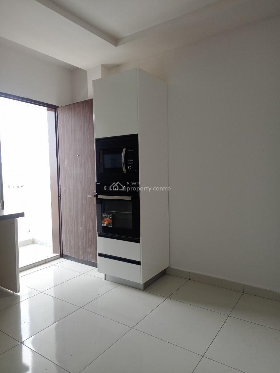 3 Bedroom Luxury Built Apartment With Bq