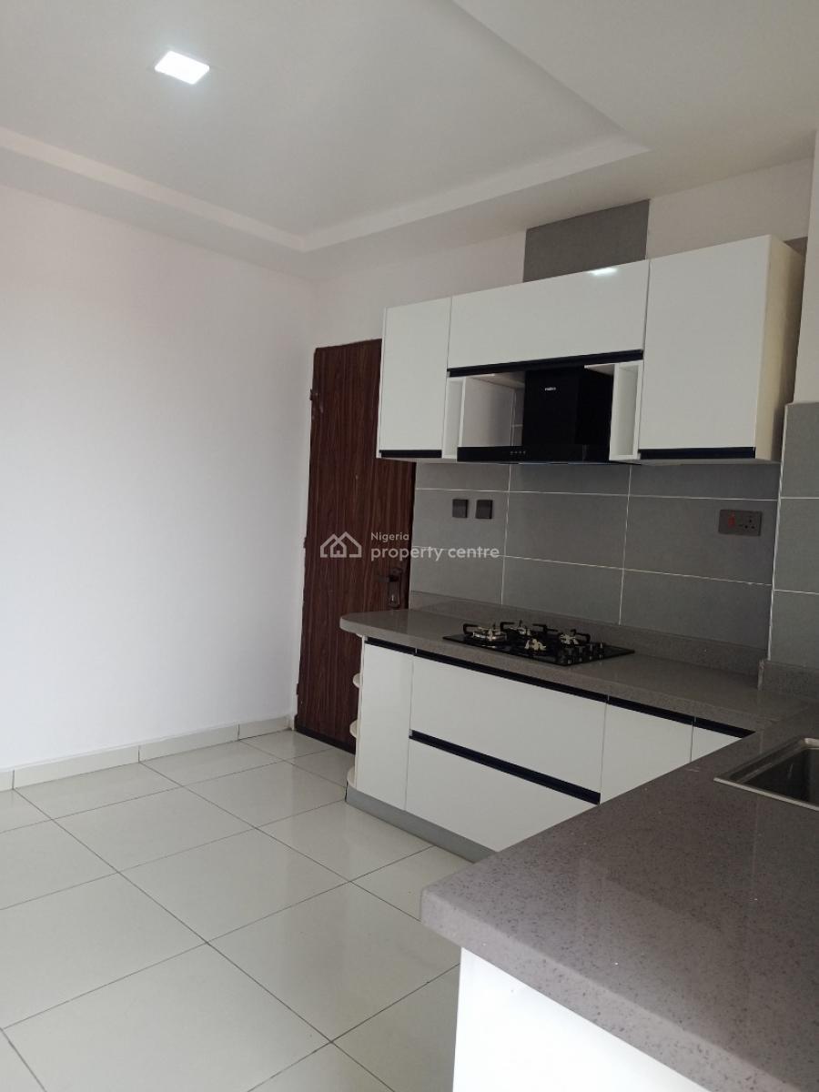 3 Bedroom Luxury Built Apartment With Bq