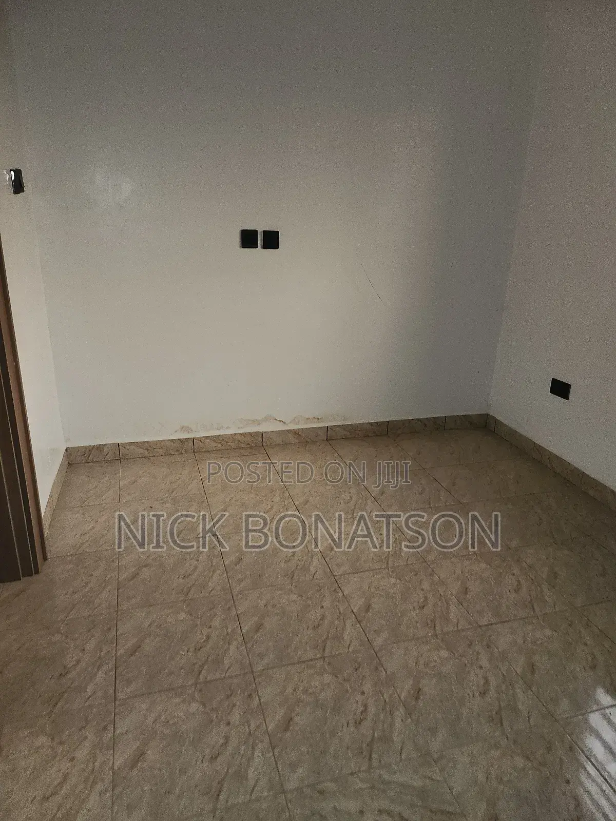 4bdrm Duplex in Brains And Hammers for rent