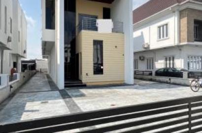 Exquisitely Built 5 Bedroom Fully Detached Duplex With Swimming Pool