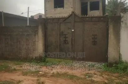 A Building Comprising of 5 Units of Mini Flat and 2 Bedrooms