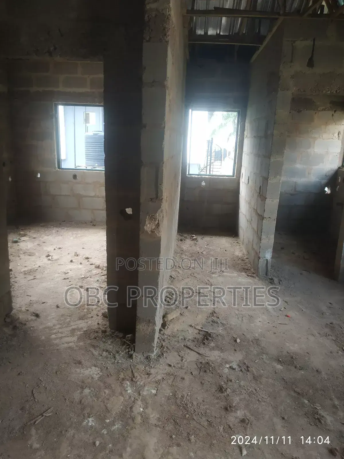 A Building Comprising of 5 Units of Mini Flat and 2 Bedrooms