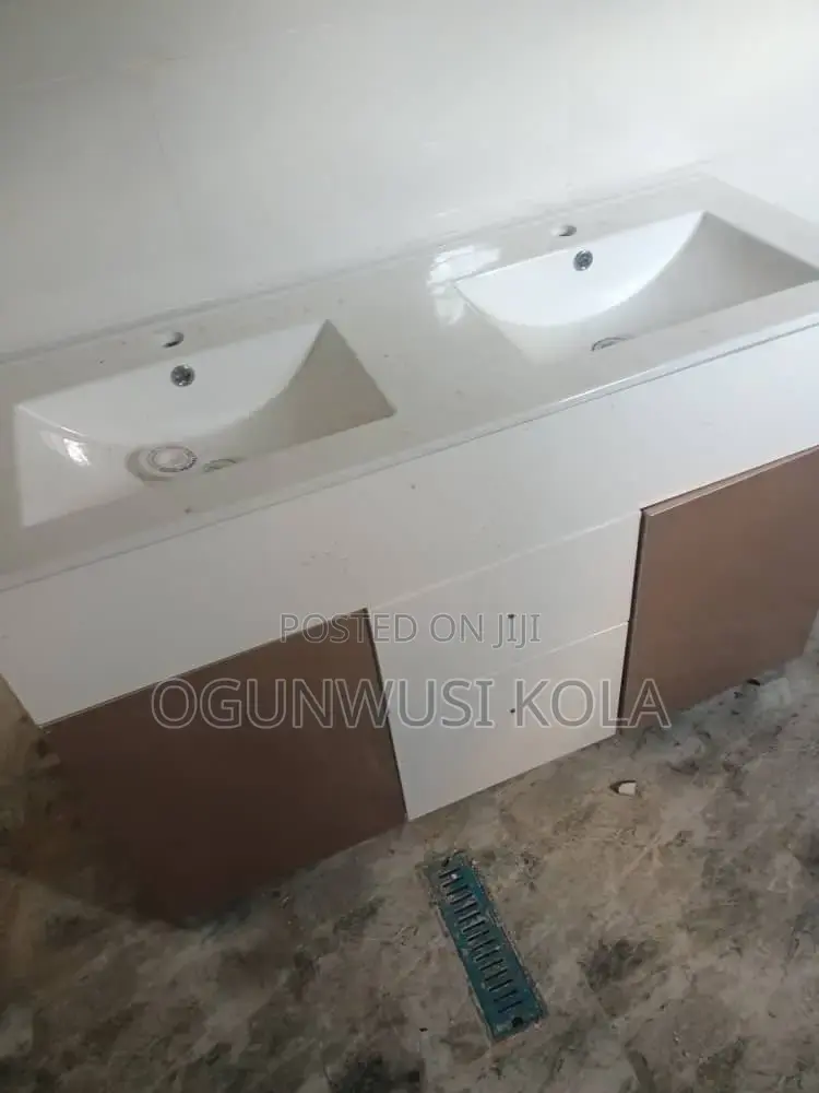 4bdrm Duplex in Opebi Ikeja for sale