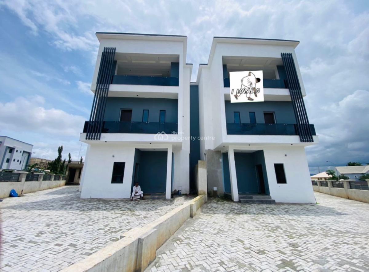 5 bedroom semi-detached duplex for sale