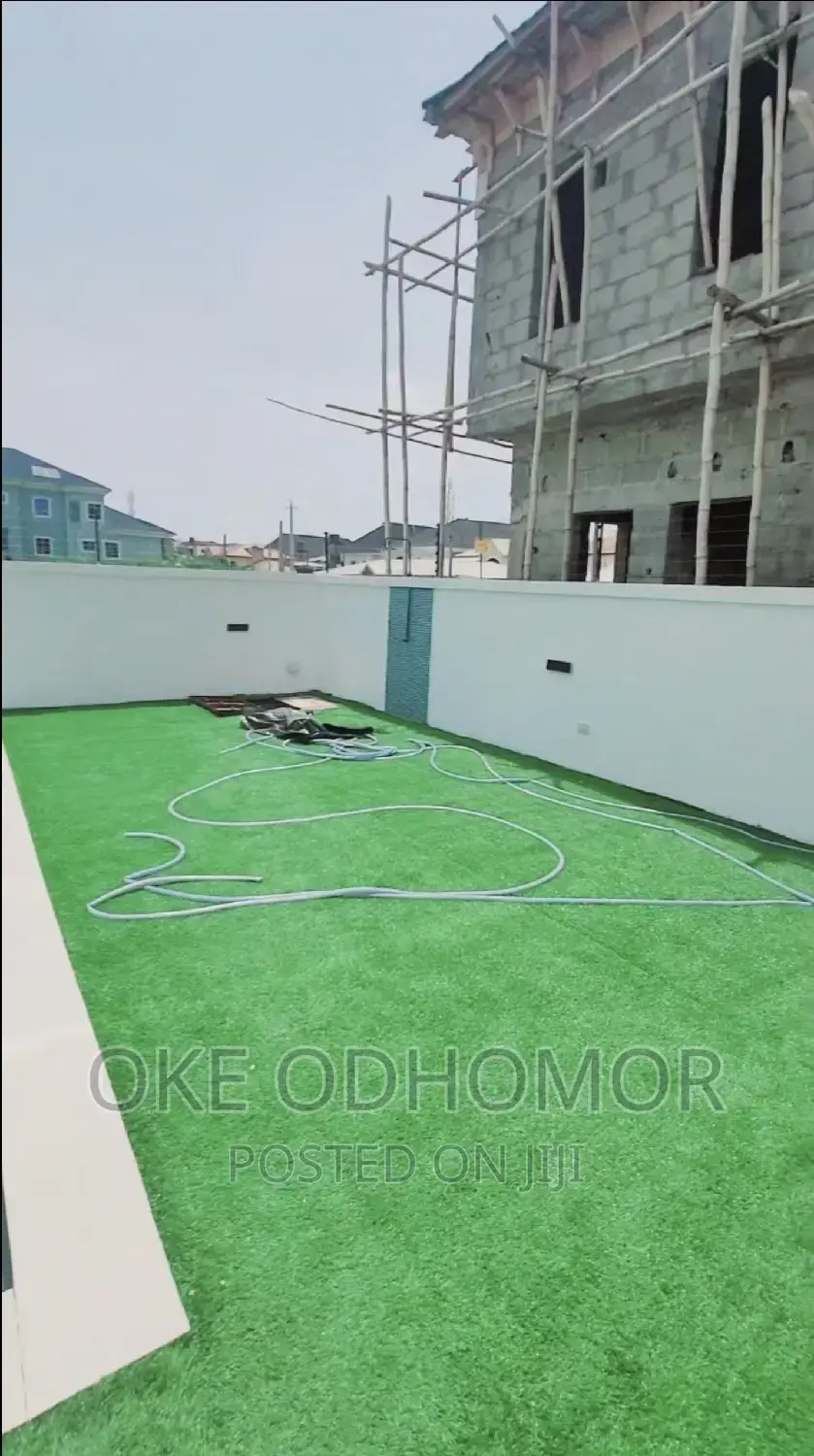 5bdrm Duplex in Atlantic View, Lekki for sale