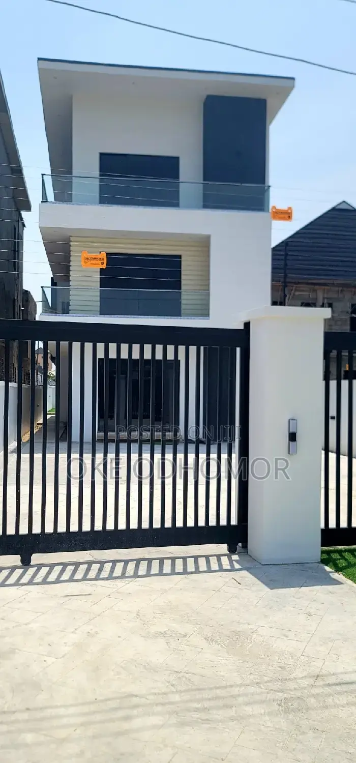 5bdrm Duplex in Atlantic View, Lekki for sale