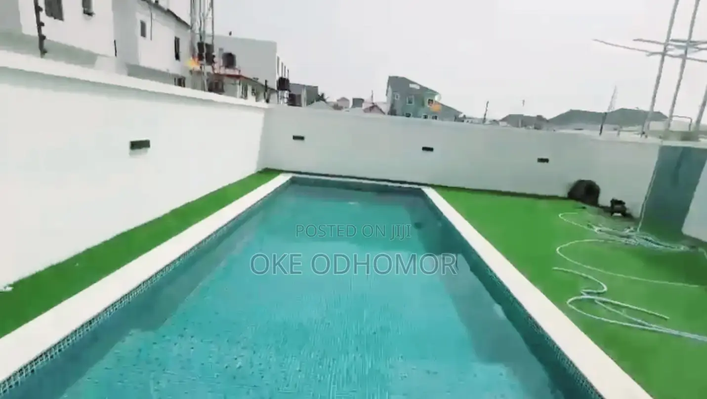 5bdrm Duplex in Atlantic View, Lekki for sale