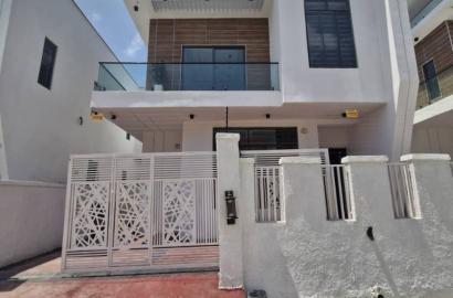 HOT SALE : Luxury 4 bed fully detach with BQ green sit out area all rooms ensuite