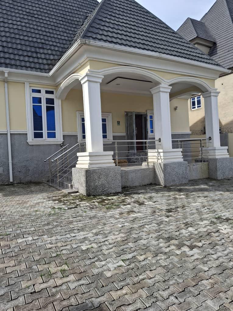 FOR SALE 🚨 5 BEDROOM FULLY DETACHED PENTHOUSE.. AT JABI AIRPORT ROAD AROUND NILE UNIVERSITY