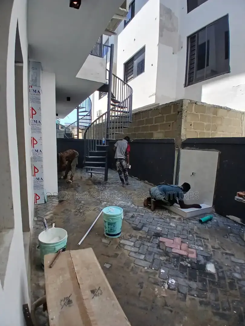 4bdrm Duplex in Keffi, Awolowo Road for sale