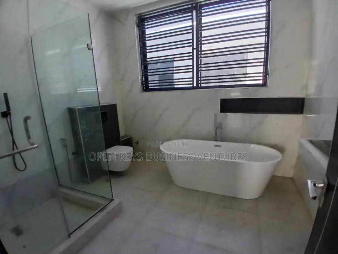 4bdrm Duplex in Keffi, Awolowo Road for sale