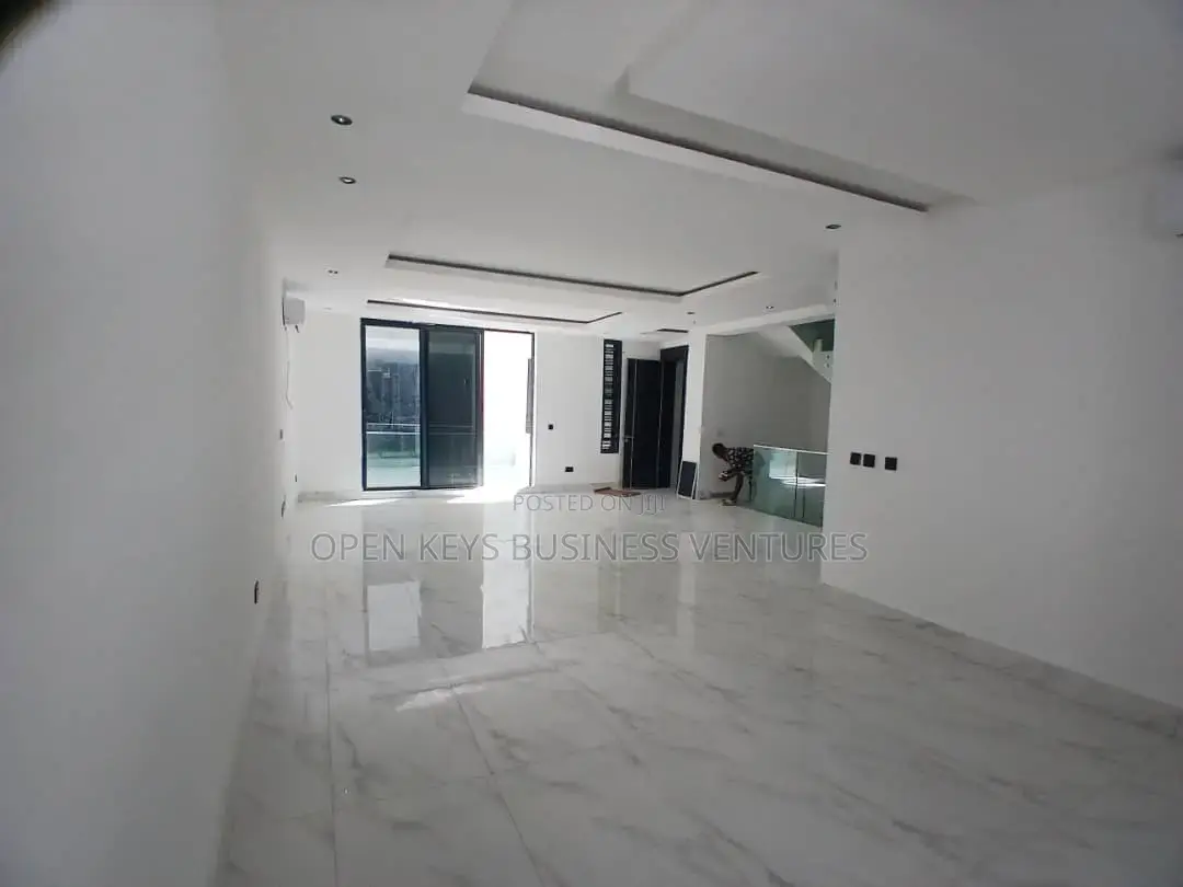 4bdrm Duplex in Keffi, Awolowo Road for sale