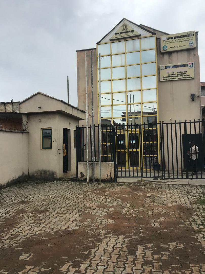 5 Bedroom duplex for Sale @ Yakoyo road, Ojodu Berger,  Title C of O Size: 345sqm.  Price 250million