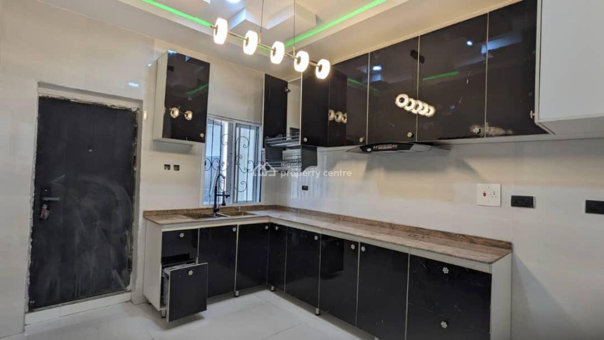 4 bedroom detached duplex for sale