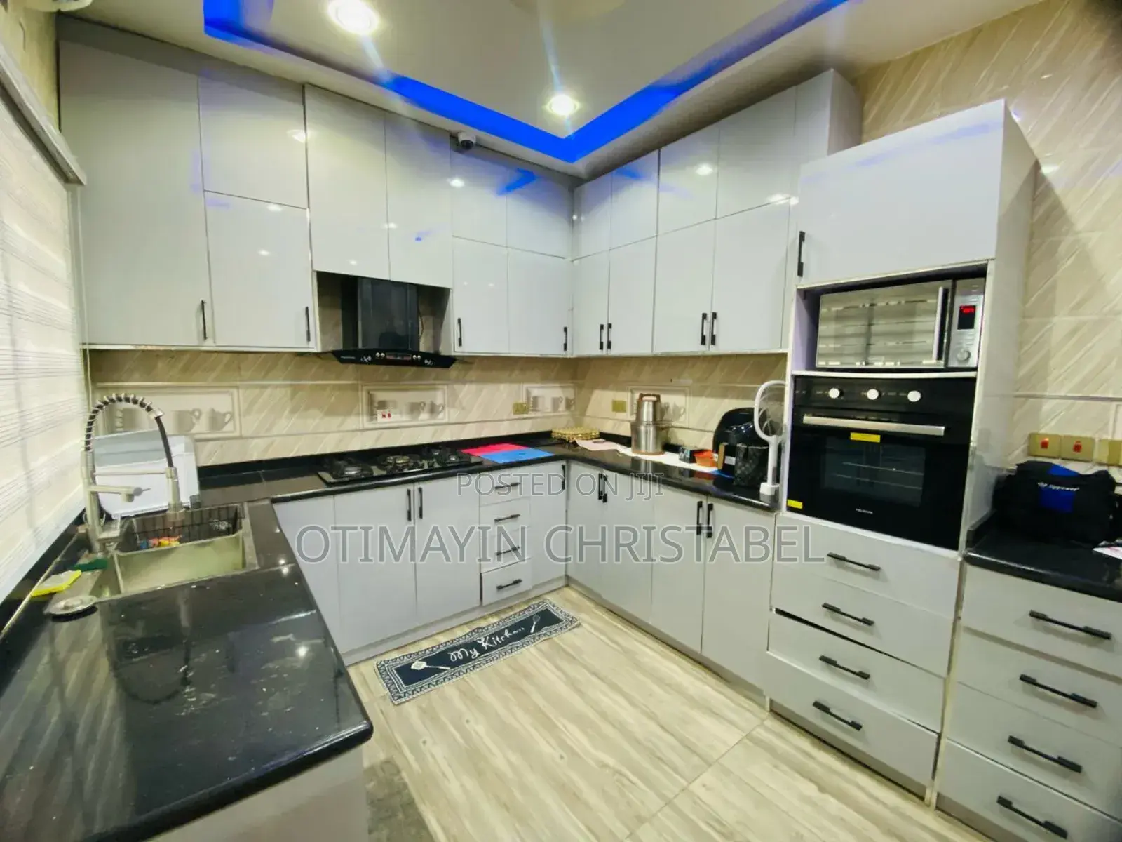 Furnished 4bdrm Townhouse / Terrace in Princess Nalas Court, Wuye