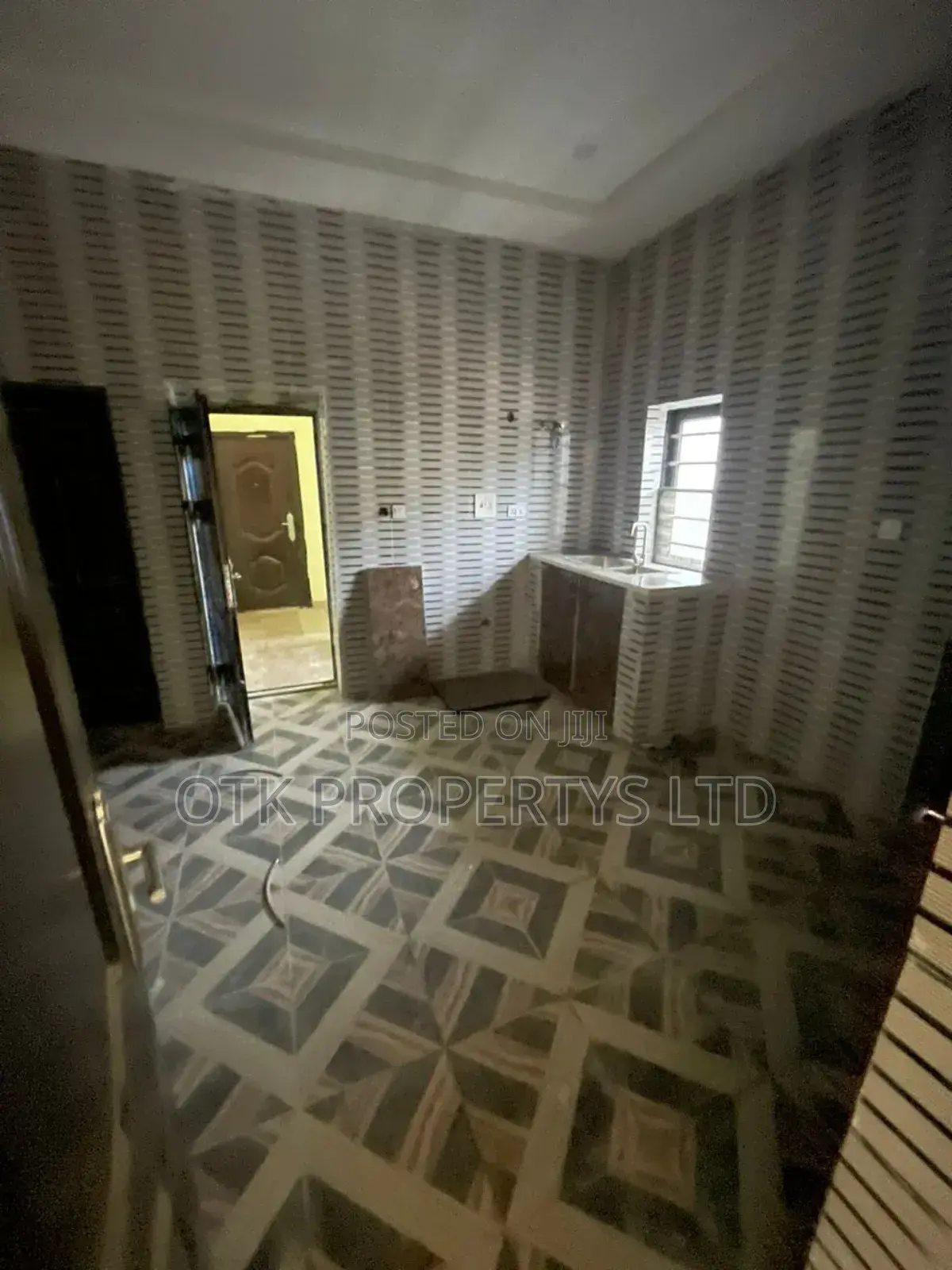 Furnished 3bdrm Block of Flats in Life Camp for rent