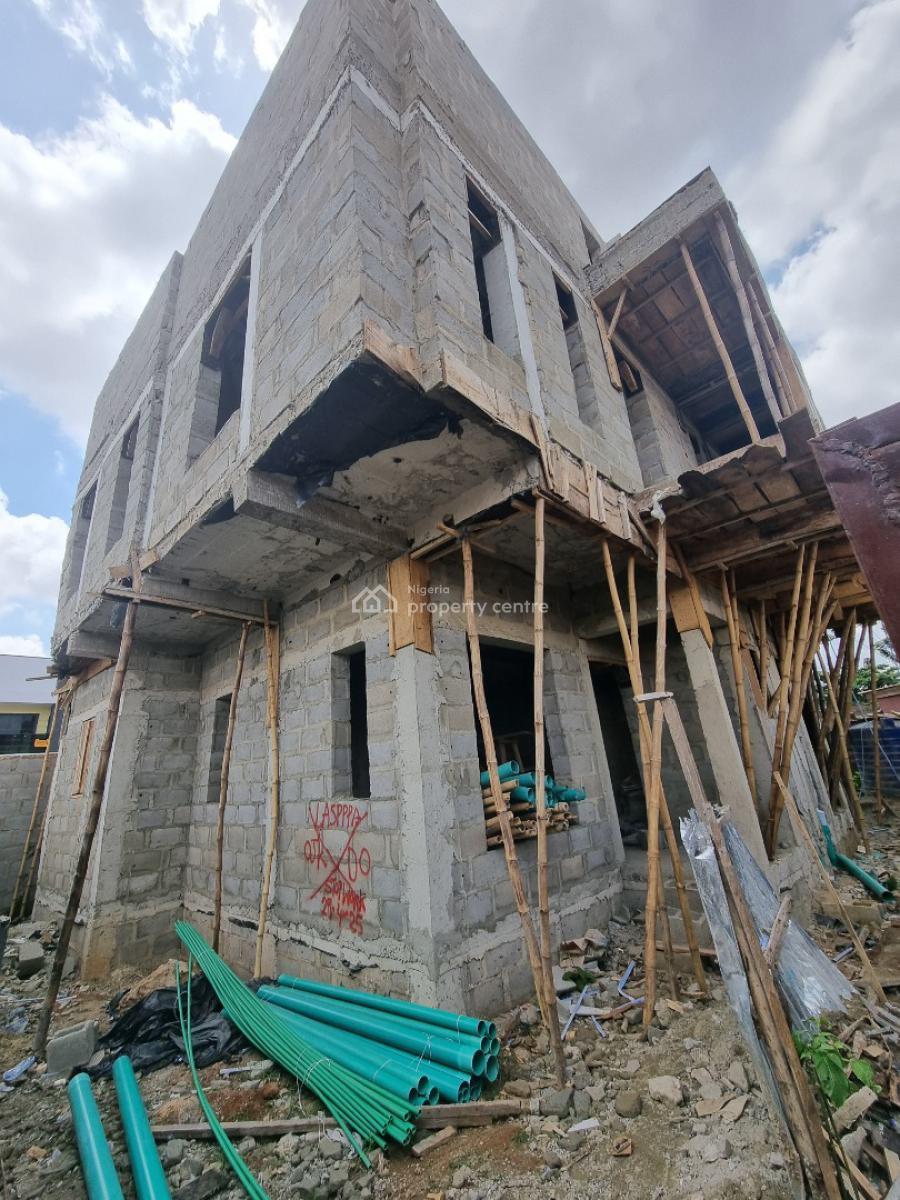 3 bedroom semi-detached duplex for sale