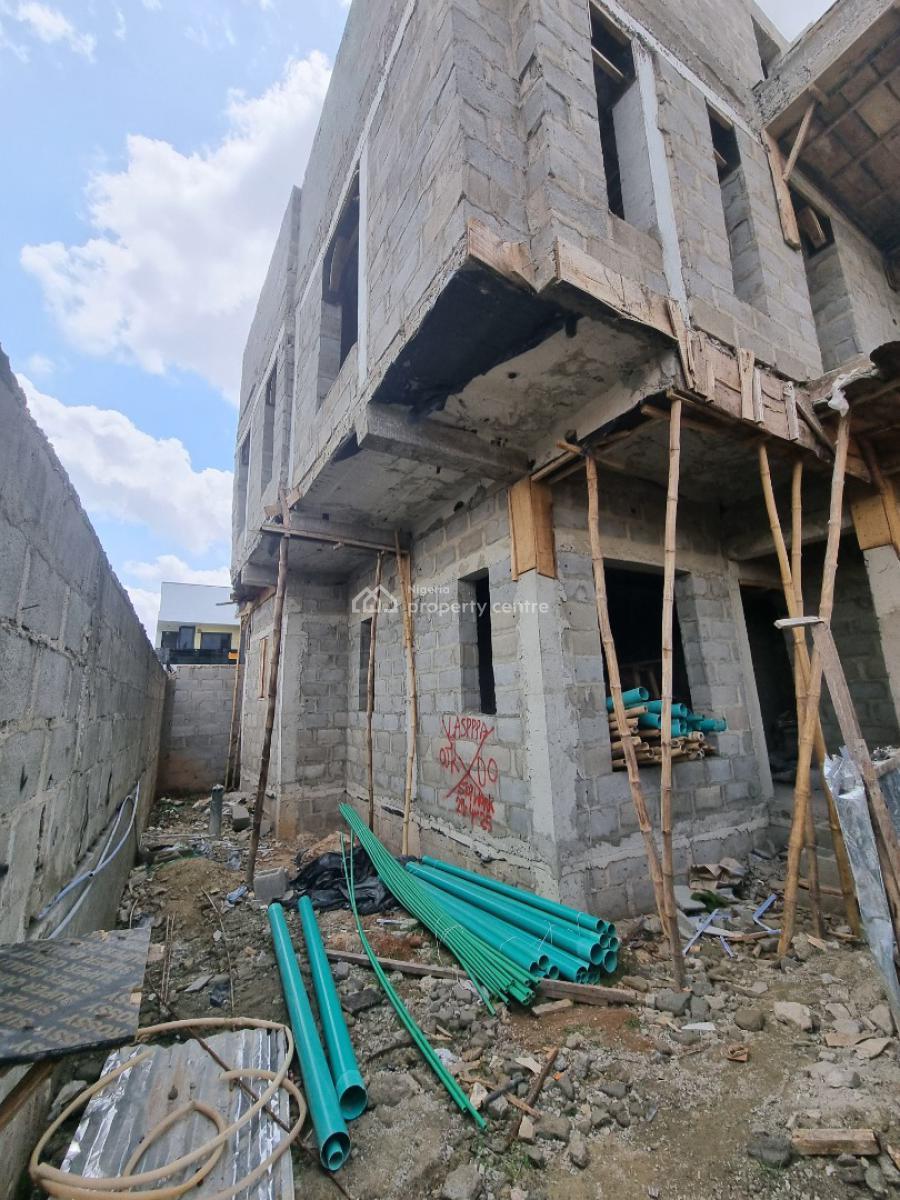 3 bedroom semi-detached duplex for sale