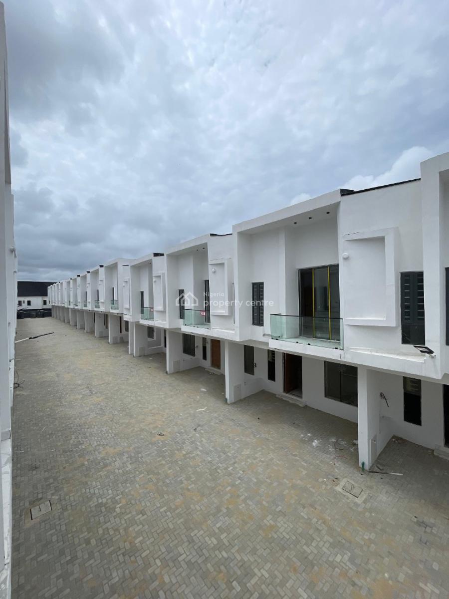 4 bedroom semi-detached duplex for sale