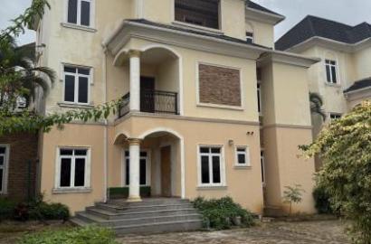 6 bedroom detached duplex for sale
