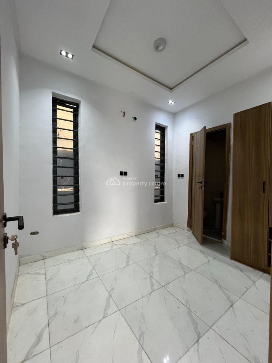 4 bedroom terraced duplex for sale