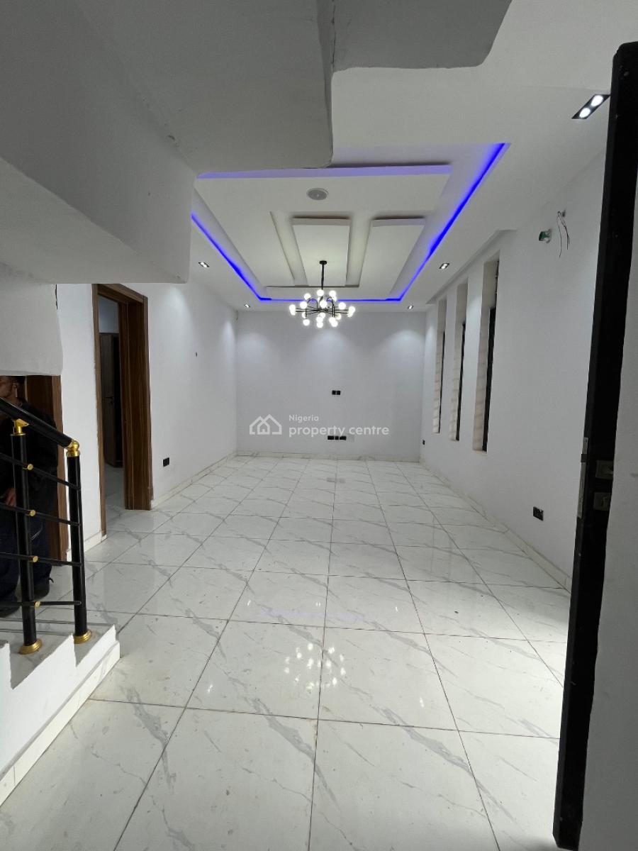 4 bedroom terraced duplex for sale